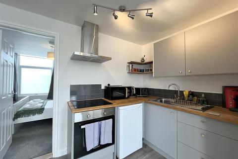 1 bedroom apartment for sale, St. Thomas Road, Newquay TR7