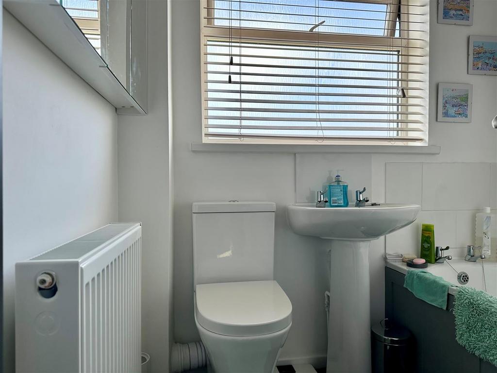 Bathroom.jpg