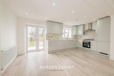 undefined, Donington Avenue, Barkingside, IG6