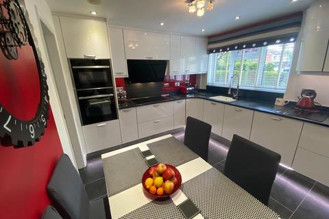 4 bedroom detached house for sale, Beaufort Close, Burbage LE10