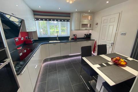 4 bedroom detached house for sale, Beaufort Close, Burbage LE10