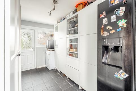 2 Carnegie Road, St Albans, AL3 6HL