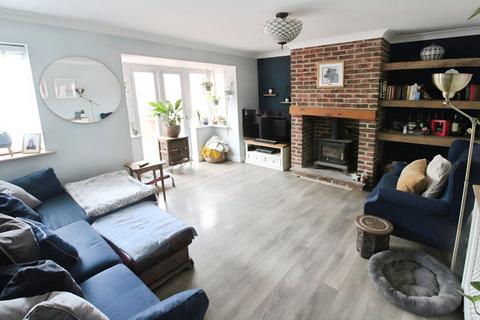 1 Martingale Drive, Leeds, LS10 4TB