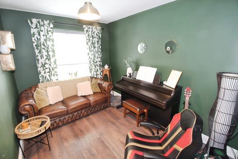 1 Martingale Drive, Leeds, LS10 4TB
