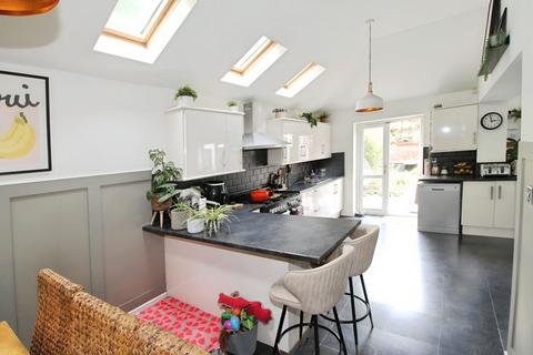 1 Martingale Drive, Leeds, LS10 4TB