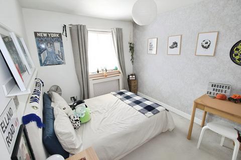 1 Martingale Drive, Leeds, LS10 4TB