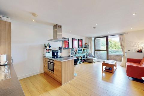 2 bedroom apartment for sale, Chamberlain Court, London, SE16