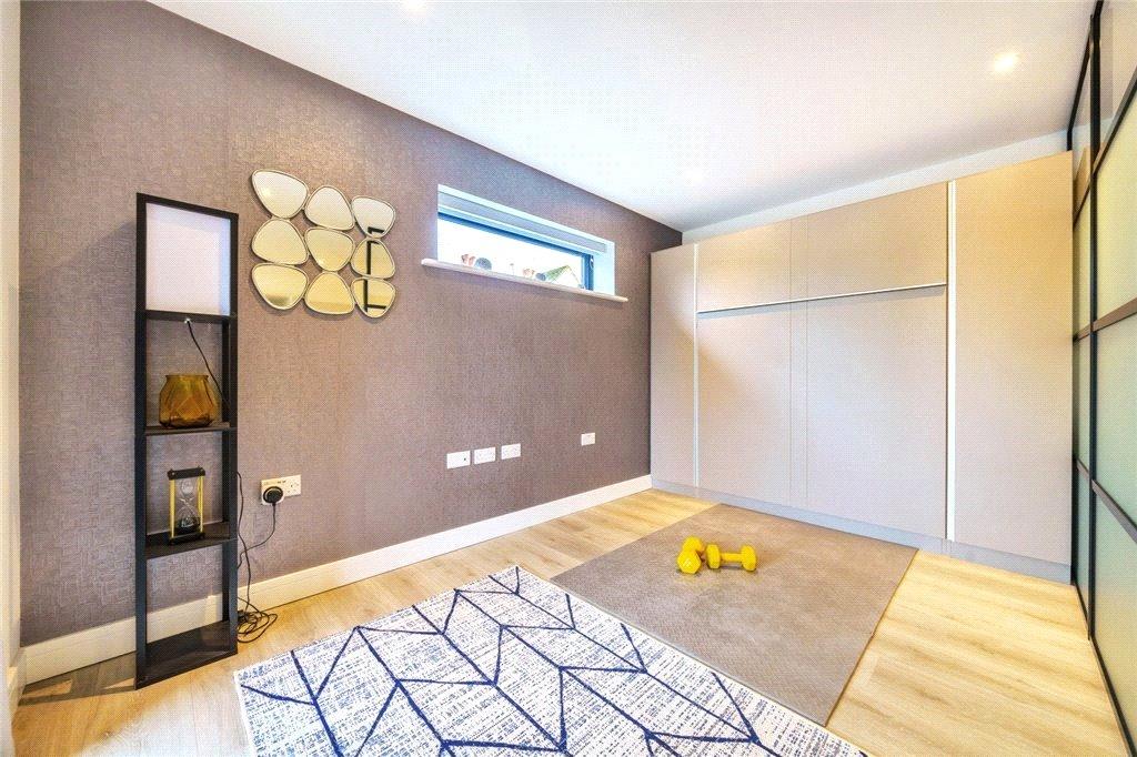 Bedroom/Amenity