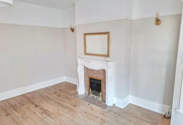 01323 438506