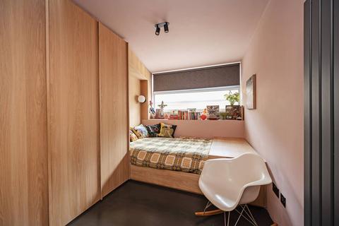 2 bedroom flat for sale, Voss Street, Bethnal Green, London, E2
