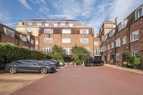 3 bedroom apartment to rent, Robert Close, Little Venice, W9