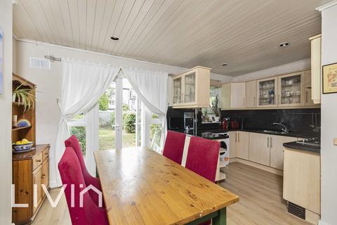 undefined, London SW16