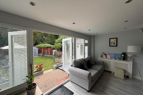 4 bedroom semi-detached house for sale, The Meadows, Brentwood CM13