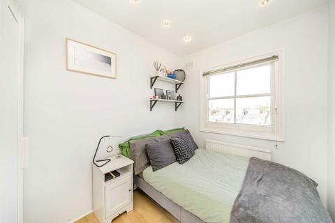 2 bedroom flat for sale, Westbourne Grove, London W11