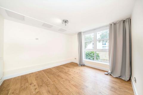 2 bedroom flat for sale, Barrier Point Road, London E16