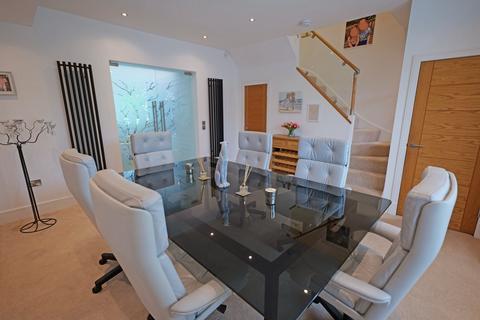 Welwyn Rainhall Crescent, Barnoldswick, BB18 6BS