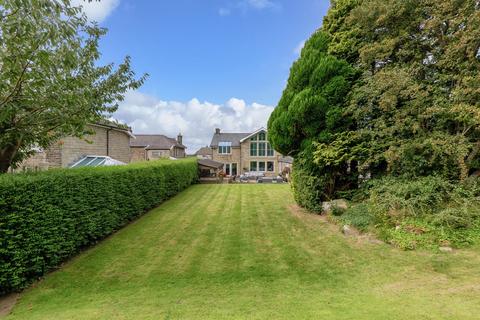 Welwyn Rainhall Crescent, Barnoldswick, BB18 6BS