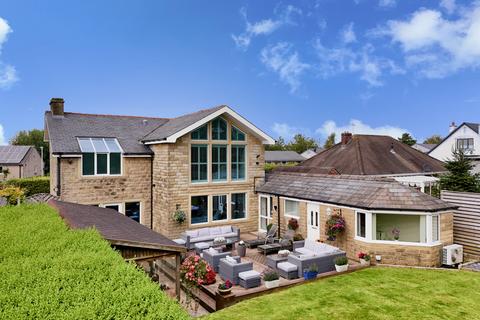 Welwyn Rainhall Crescent, Barnoldswick, BB18 6BS