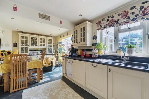 3 bedroom detached house for sale, Fairview Gardens, Farnham, Surrey, GU9