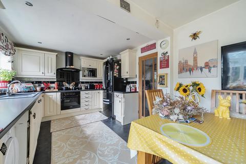 3 bedroom detached house for sale, Fairview Gardens, Farnham, Surrey, GU9