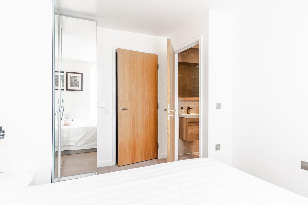 Bedroom1b