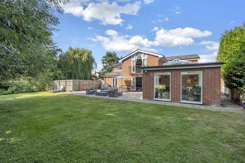 undefined, Lion Yard, The Street, Monks Eleigh