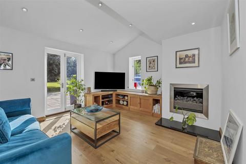 undefined, Lion Yard, The Street, Monks Eleigh