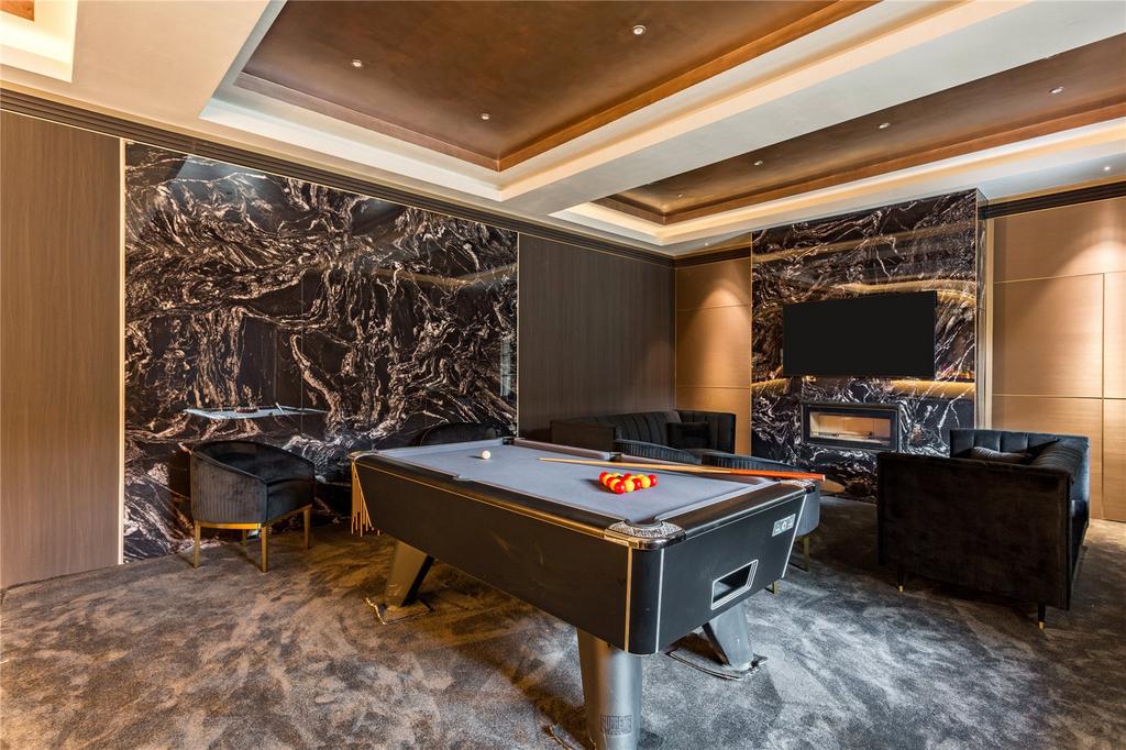 Bar/Games Room