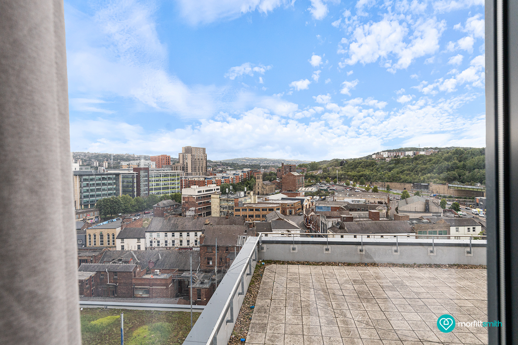 Apartment in Sheffield, South Yorkshire - View 2