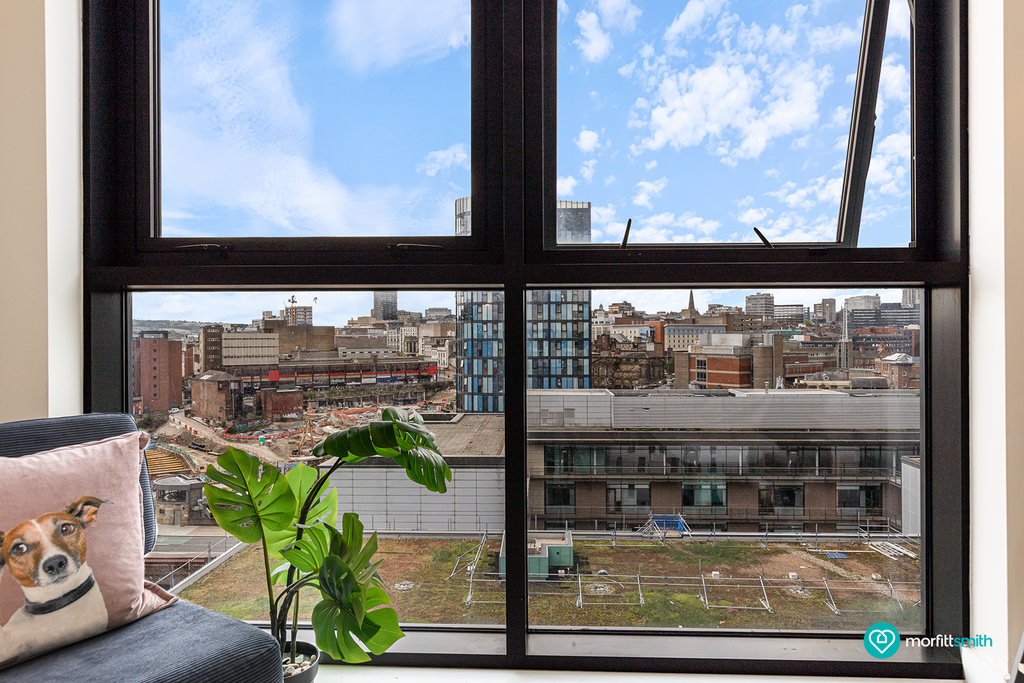 Apartment in Sheffield, South Yorkshire - More
