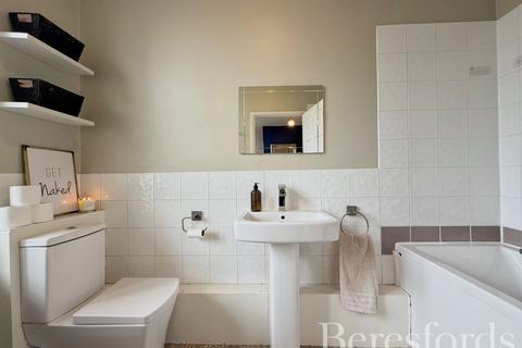 Flat 36, Astra Court West Astra Close, Hornchurch, RM12 5NJ