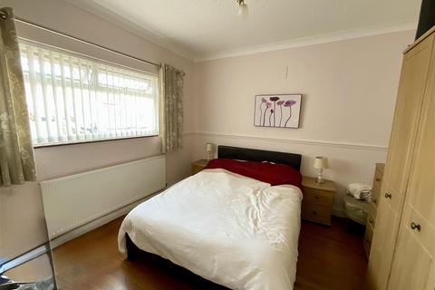 3 bedroom bungalow for sale, Bay View Road, Llanelli
