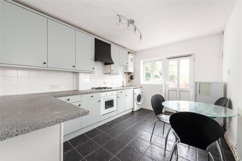 undefined, Sheppards Close, Newport Pagnell, Buckinghamshire, MK16