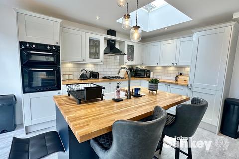 undefined, Dean Close, Mansfield, NG18