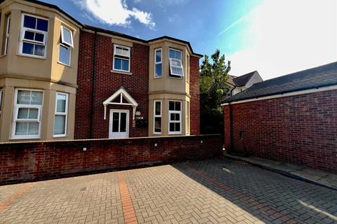 1 bedroom apartment to rent, Arlington Court,Hawtrey close