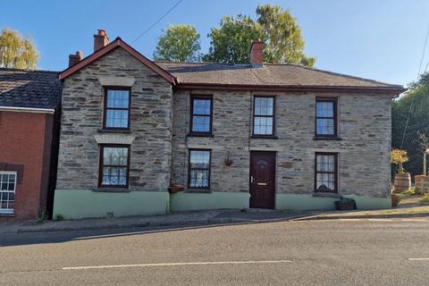 undefined, Y Wern, Newcastle Emlyn