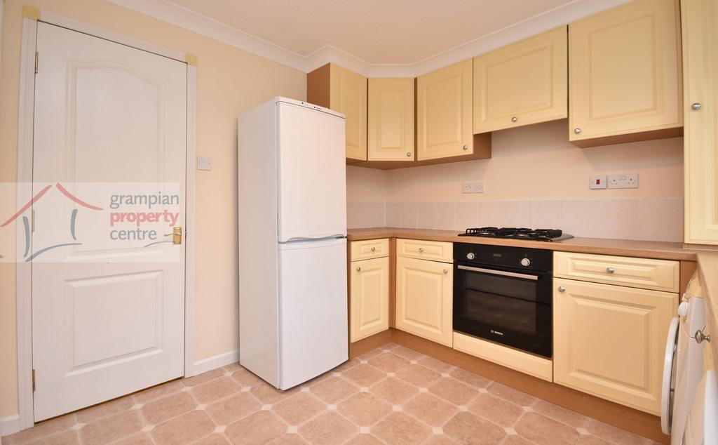 Kitchen 2.JPG