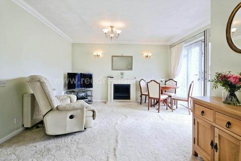 1 bedroom flat for sale, Baxter Avenue, Southend On Sea