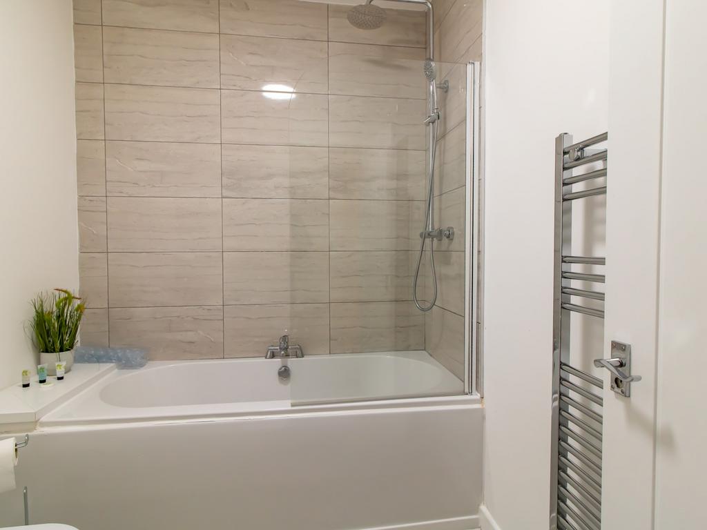 En-suite 2