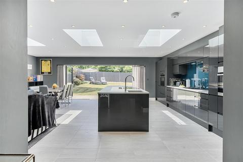 undefined, Chipstead Way, Banstead