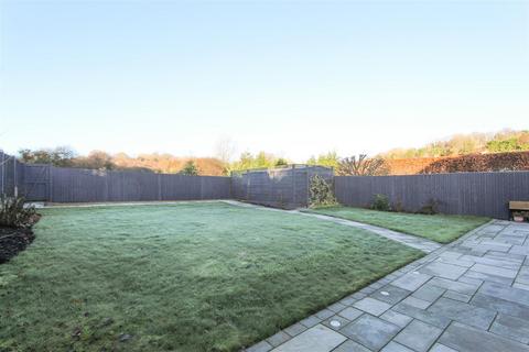 4 bedroom detached house for sale, Chipstead Way, Banstead