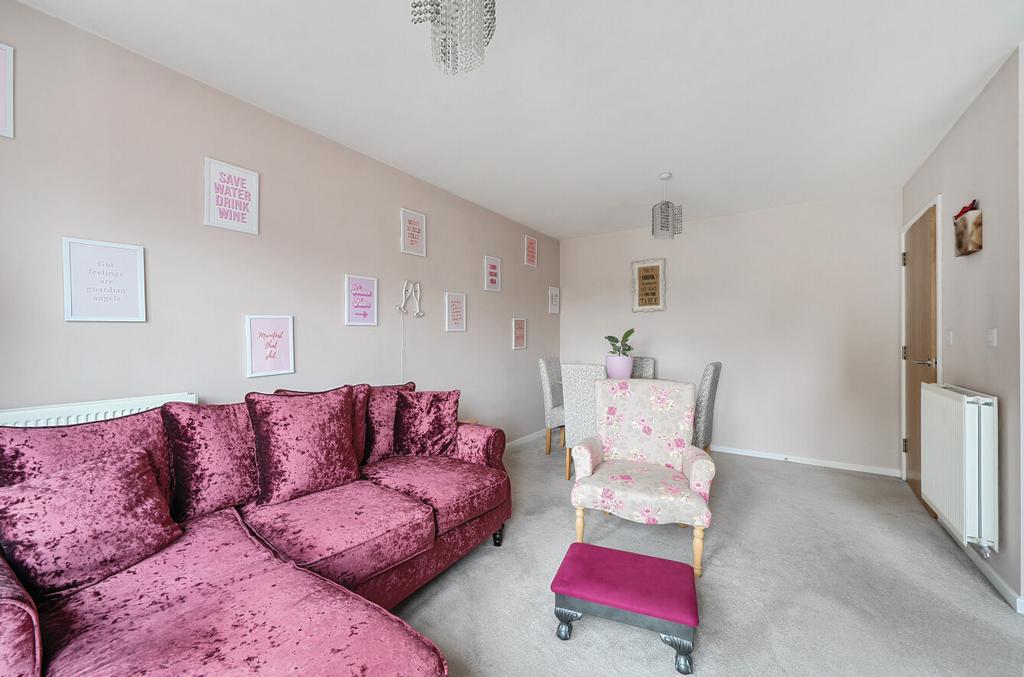 1341637-5-68a5926...