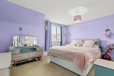 16 Murrayshall Road, Stirling, FK7 0HF