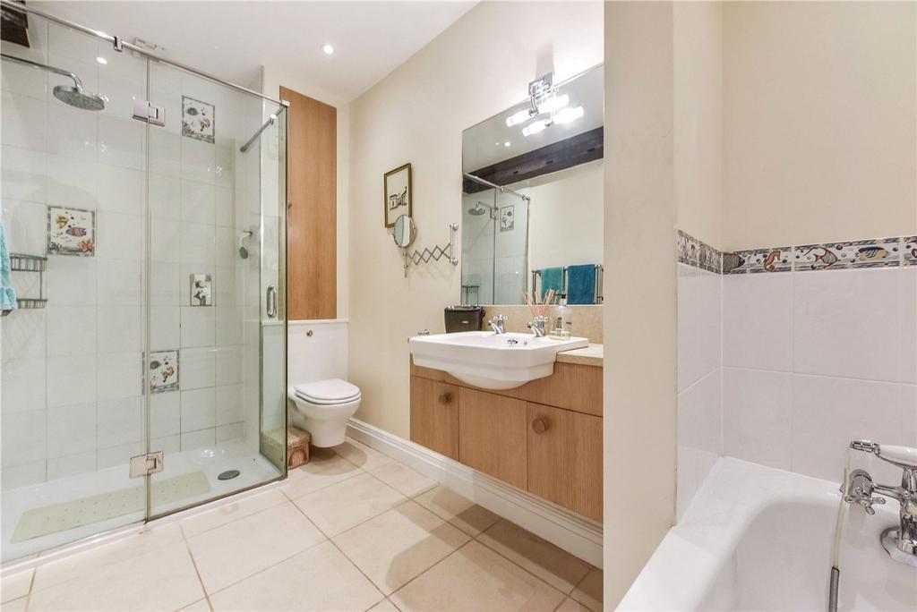 Ensuite