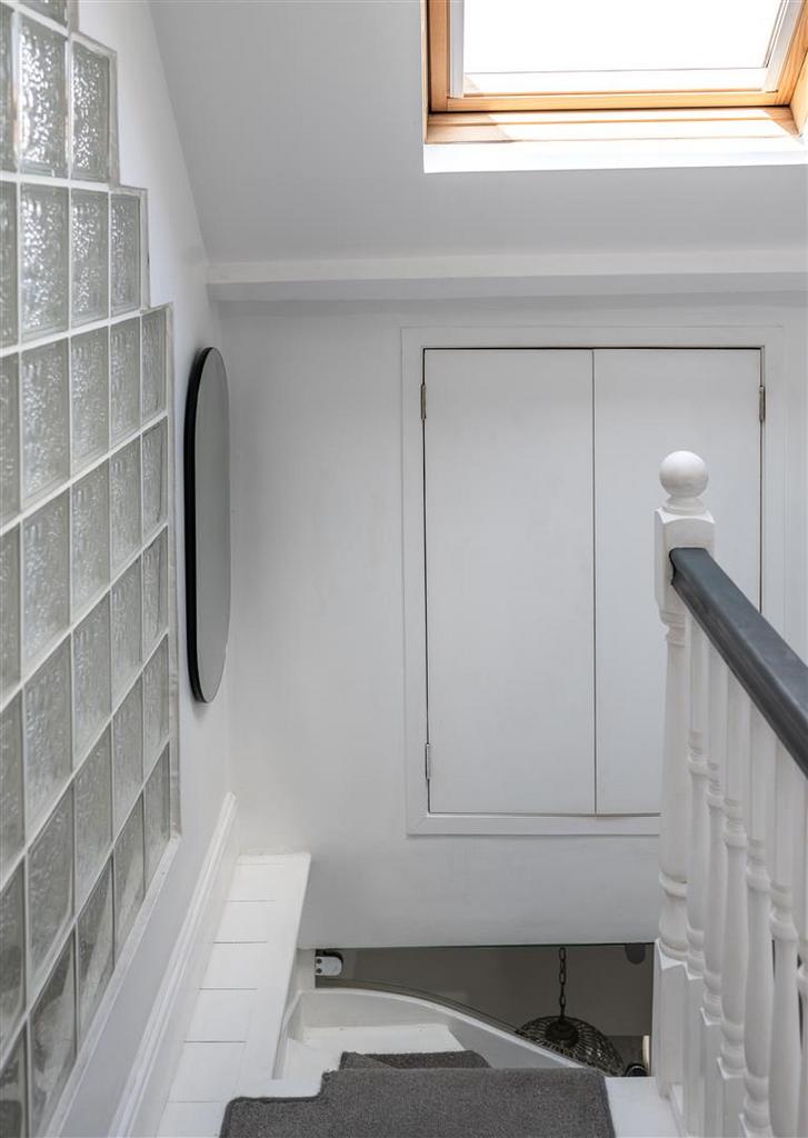 82 Lesbourne Rd internals more-3.jpg