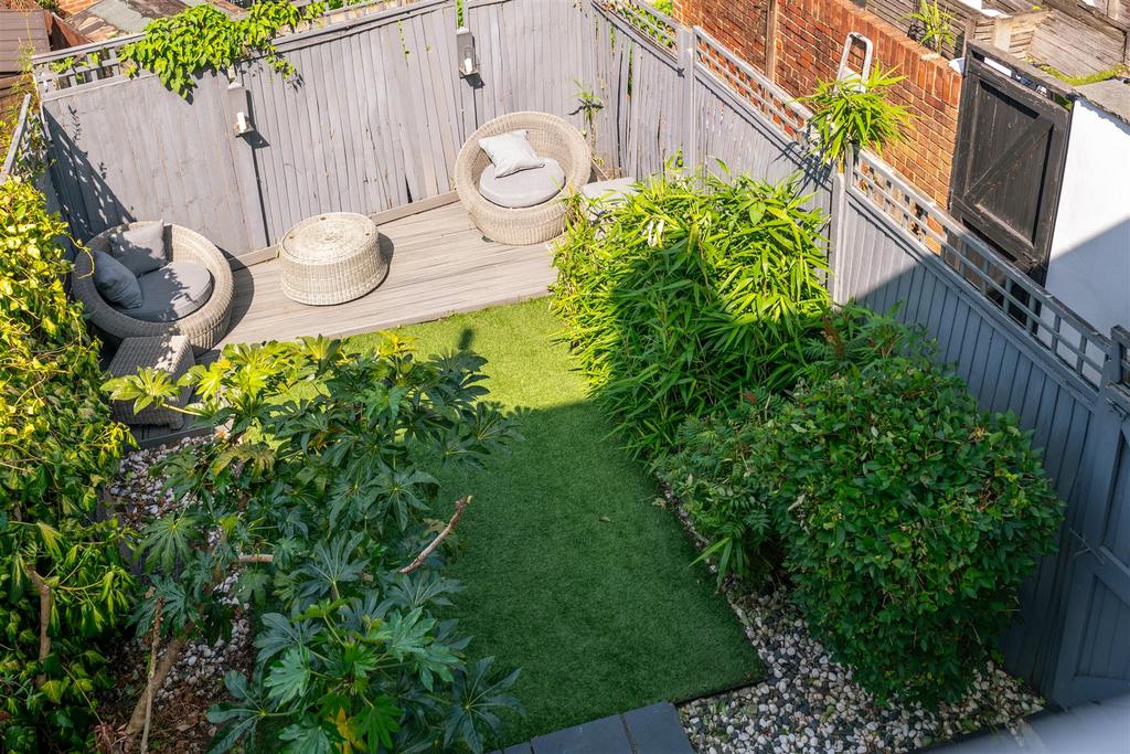 82 Lesbourne Rd externals-3.jpg