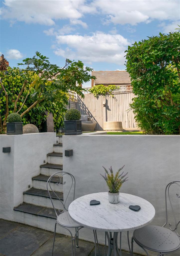 82 Lesbourne Rd externals-6.jpg