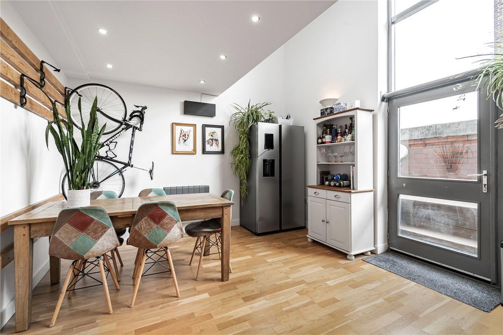 Dining/Kitchen