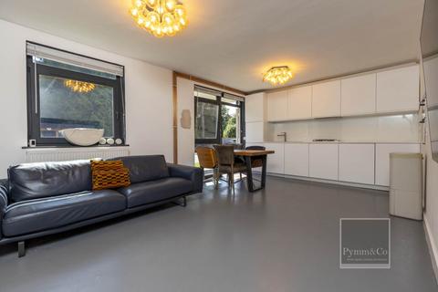 3 bedroom flat for sale, Uplands Court, Norwich NR4