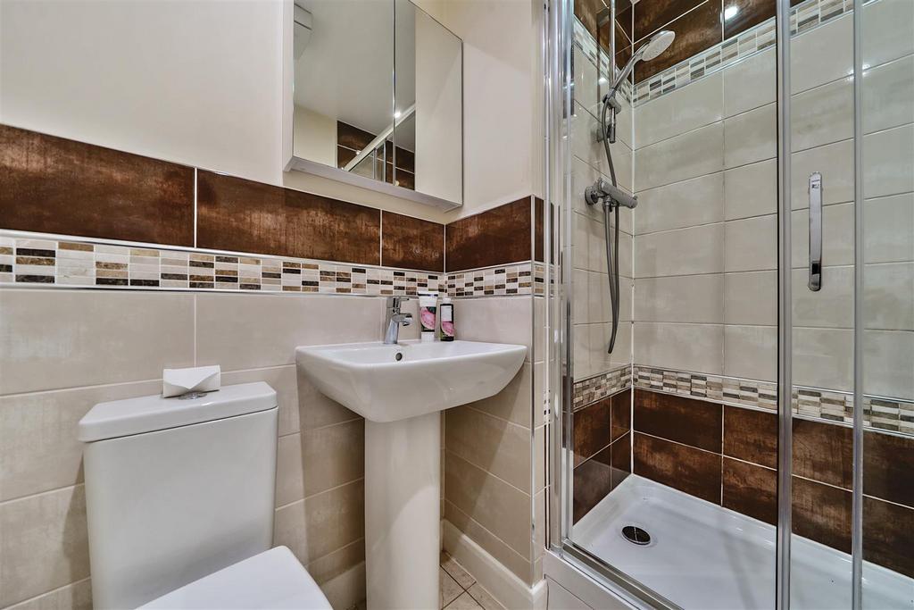 Ensuite Shower.jpg